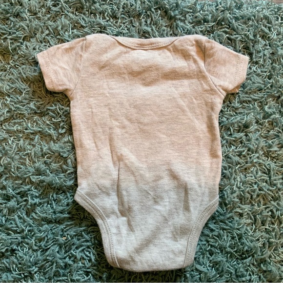 ⭐️ 5 for $15 Turtle & Snail Onesie - Picture 5 of 5